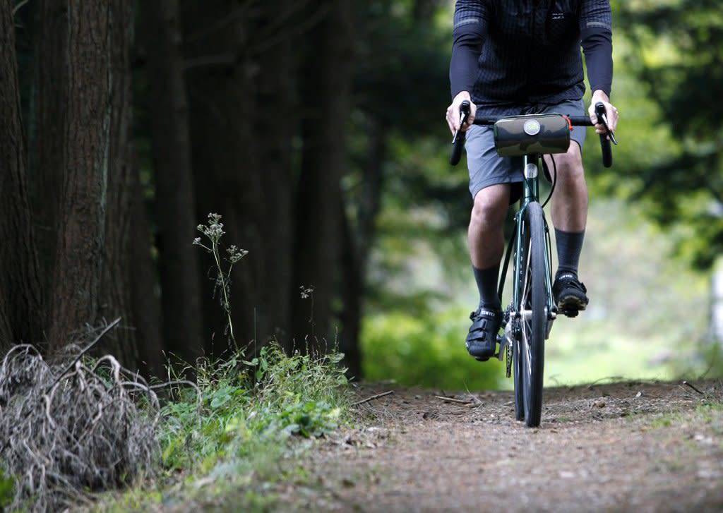 roll: AR:1 Adventure Road Step-Through City Bike