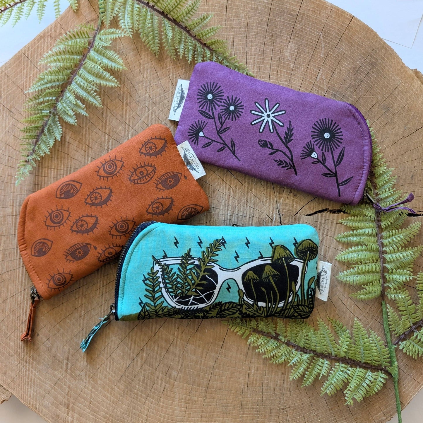 ilikesara | art + goods - Glasses case | bloom - purple flower cushioned zipper pouch