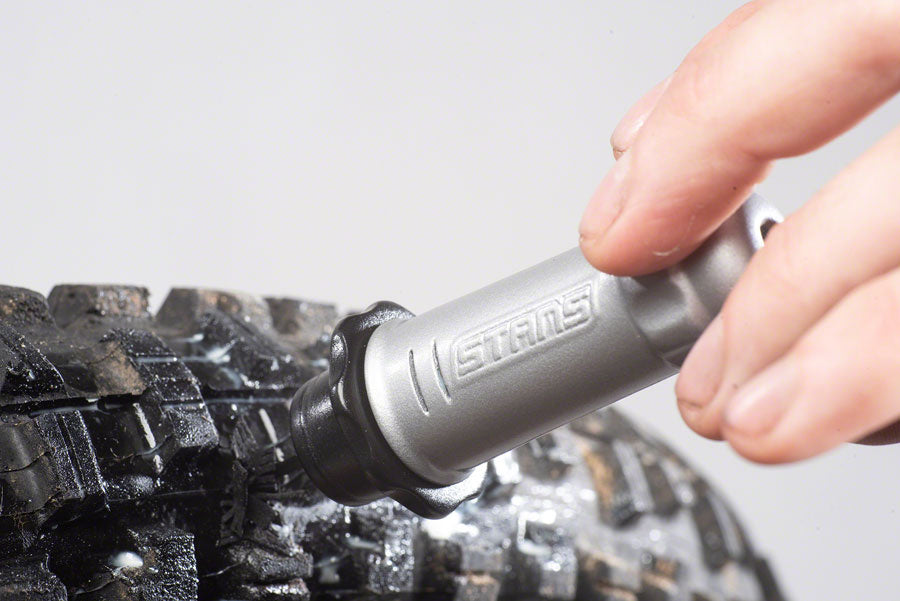 Stan's NoTubes Dart Tool