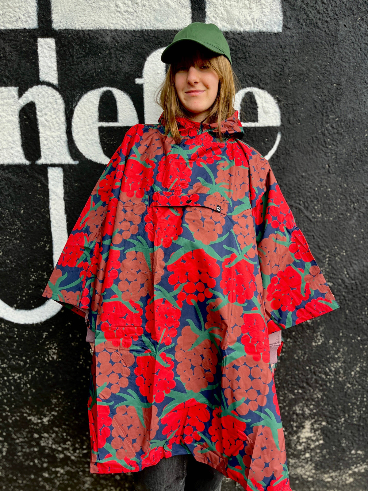 Danefae København - Danepackit Rain Poncho Dark Red MAXIBERRY