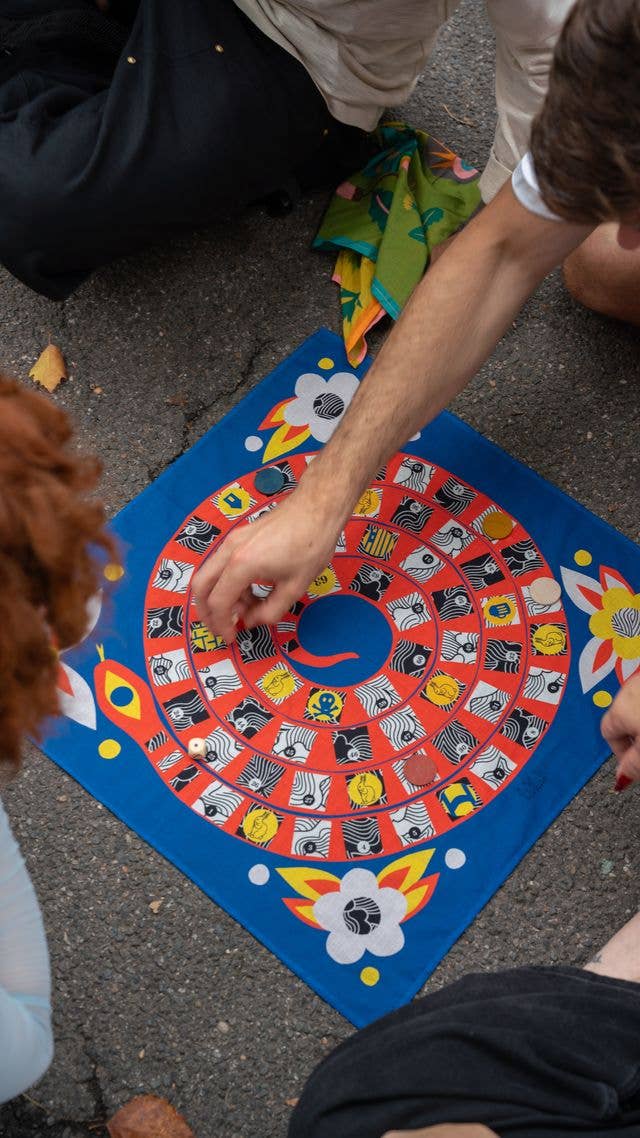 FOUR RABBIT - Jack Rabbit Adventure Bandana Board Game