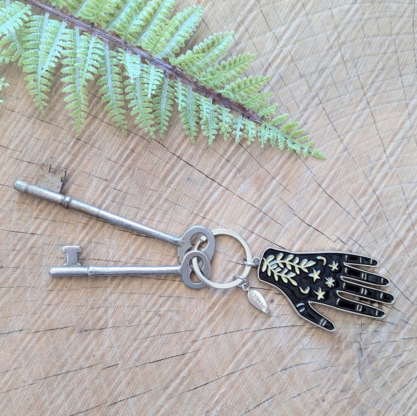 ilikesara | art + goods - Metal enamel keychain / bag charm | hand maker