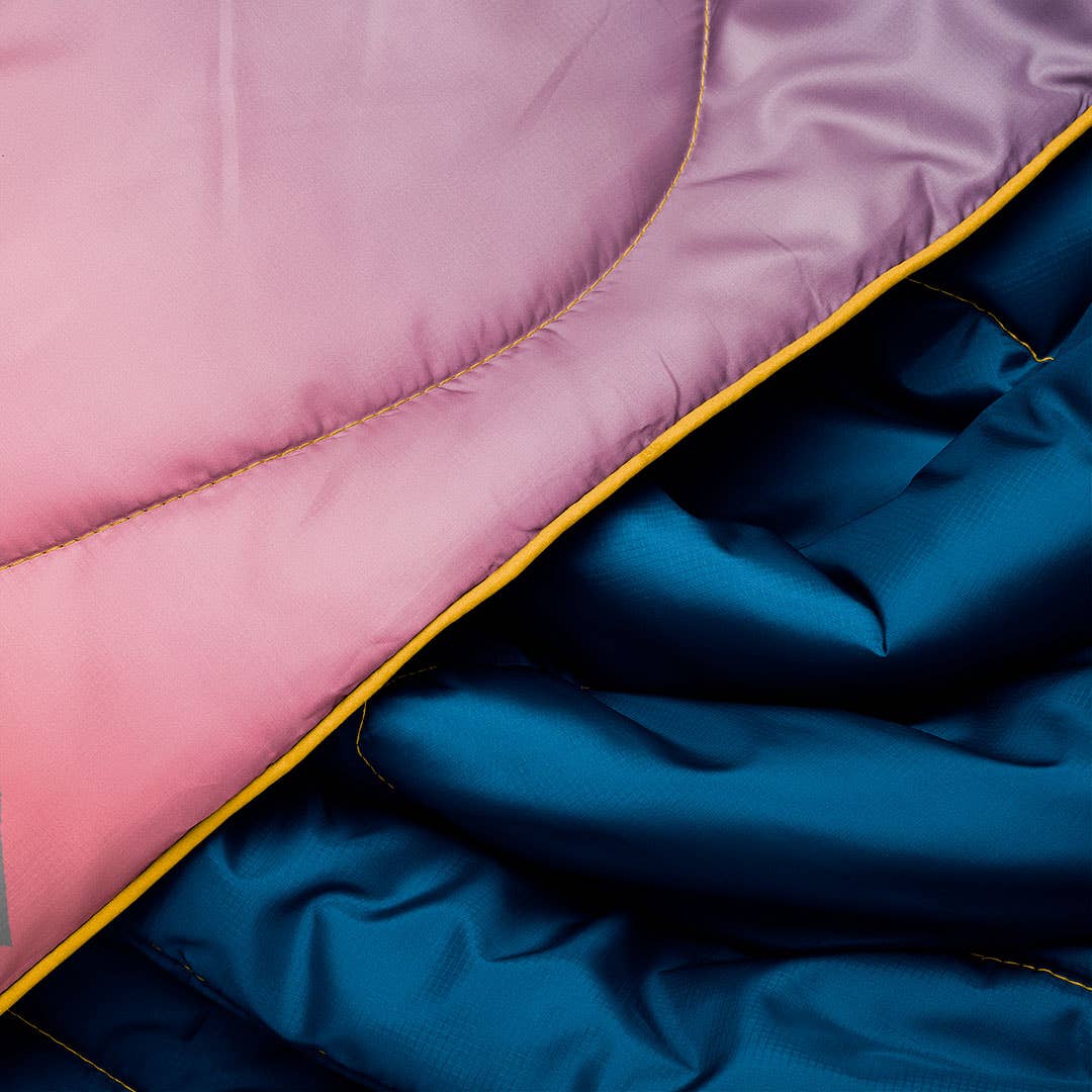 Rumpl - Travel Puffy Blanket - Horizon Fade