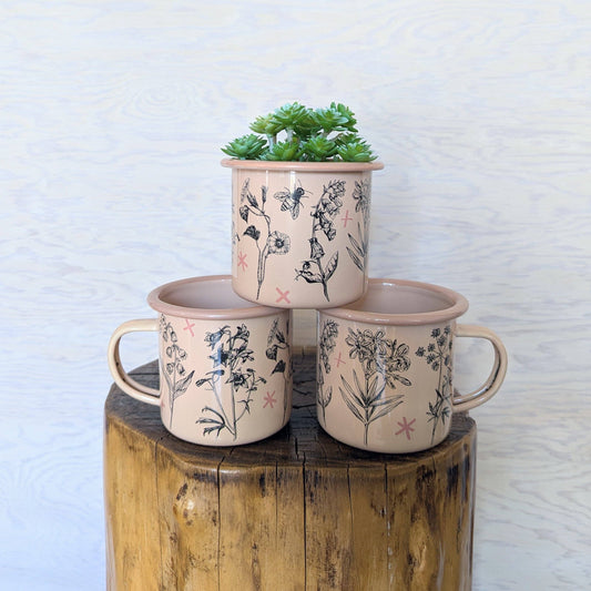 ilikesara | art + goods - Enamel mug | fatal florals