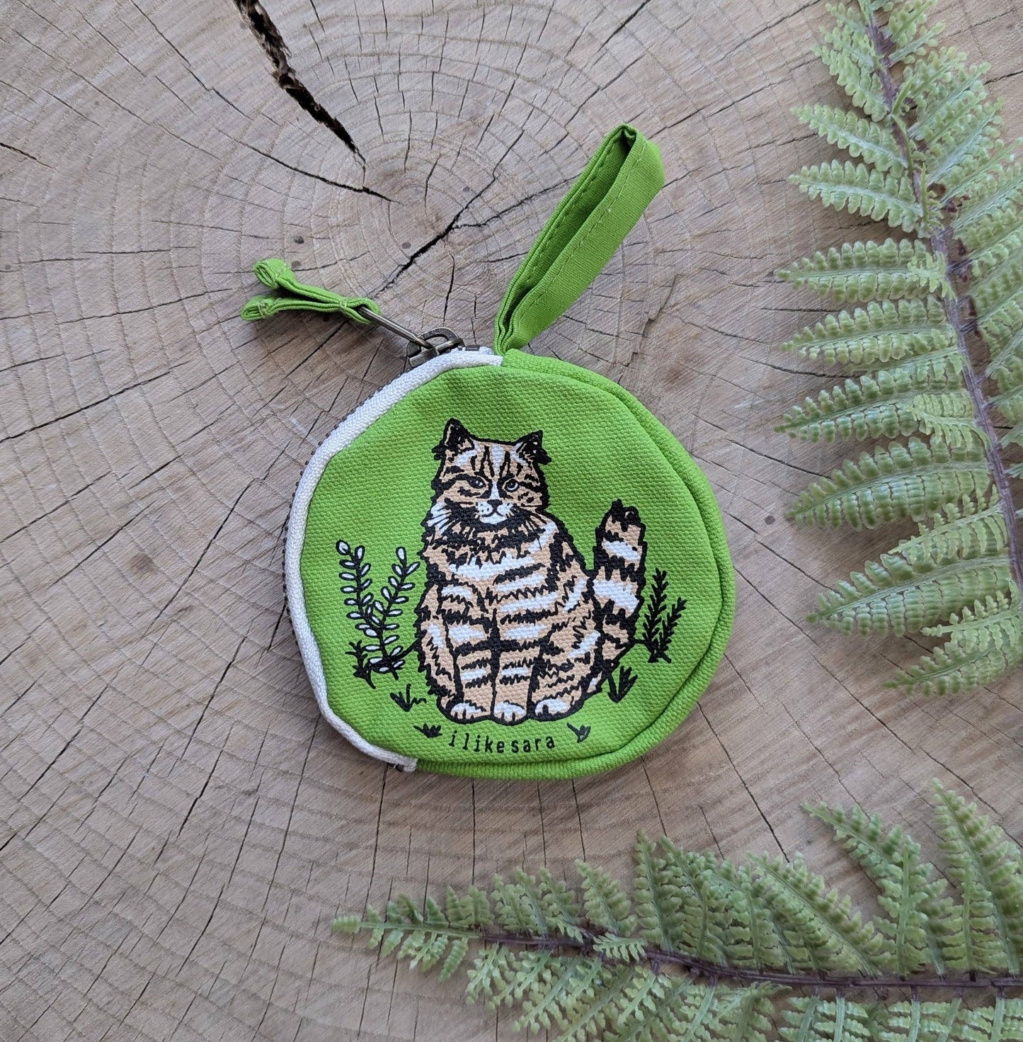 ilikesara | art + goods - Coin pouch | cat - green zipper bag with waterproof lining