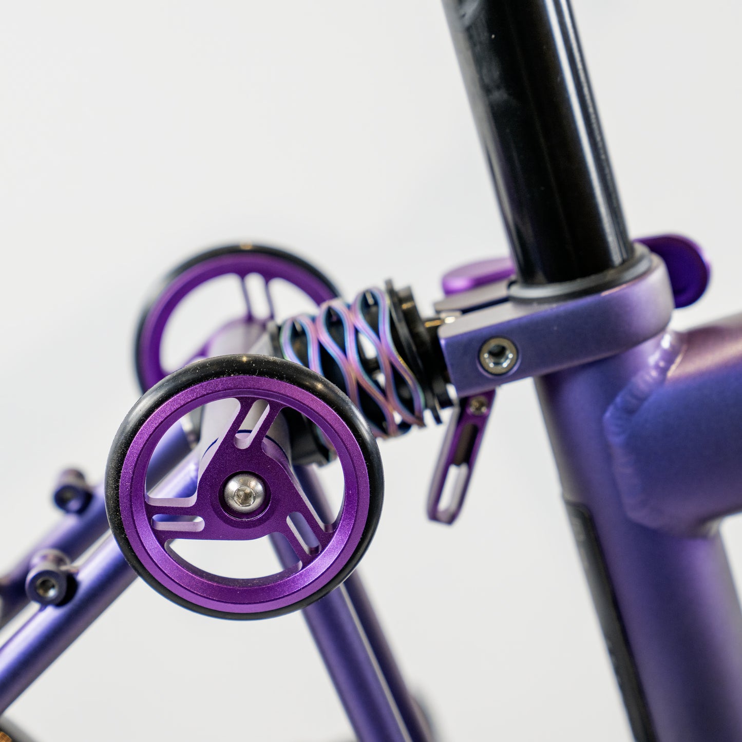 Brompton T Line 4 Speed Vespertine Sea Otter Limited Edition Show Bike