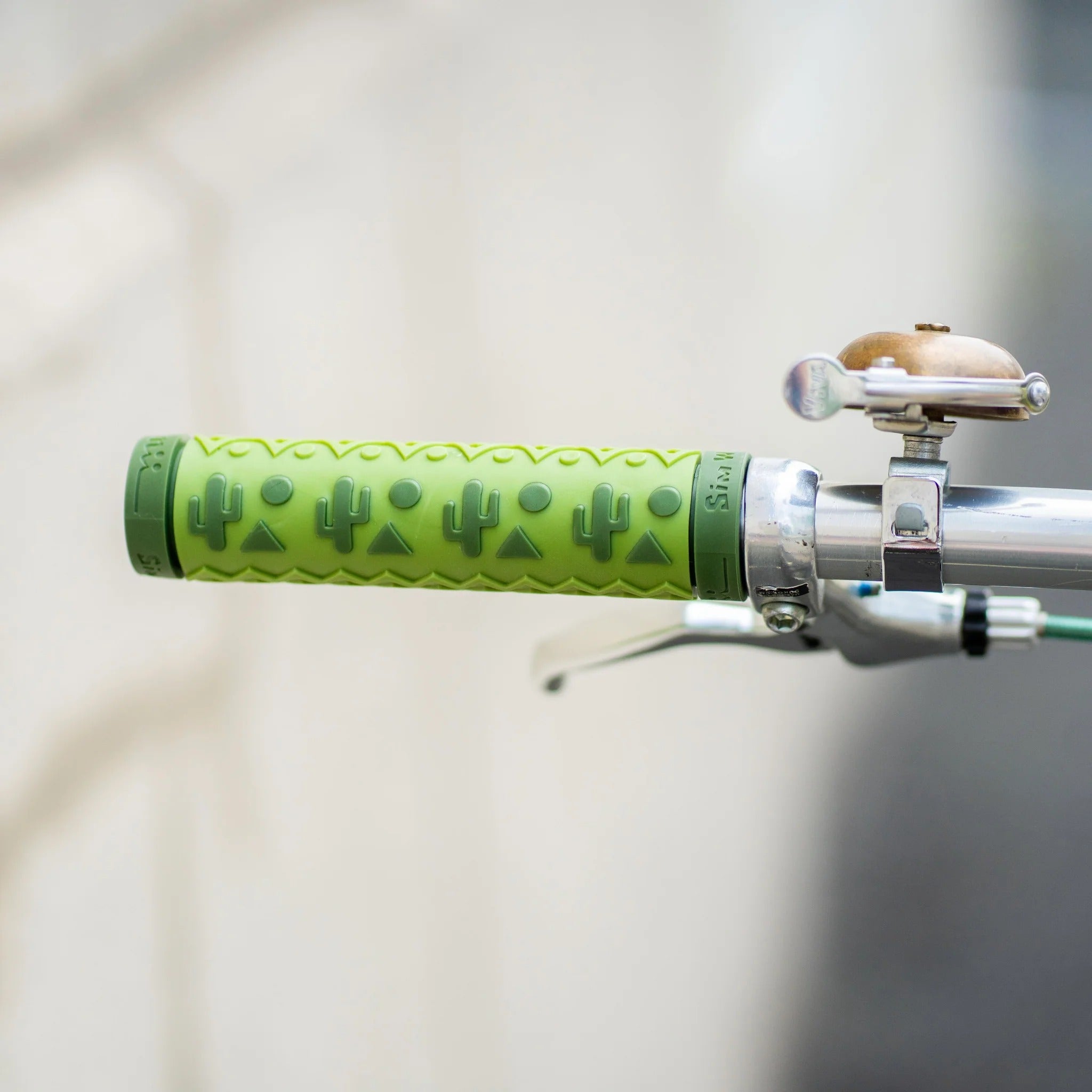 SimWorks x Tomii Farwest grips