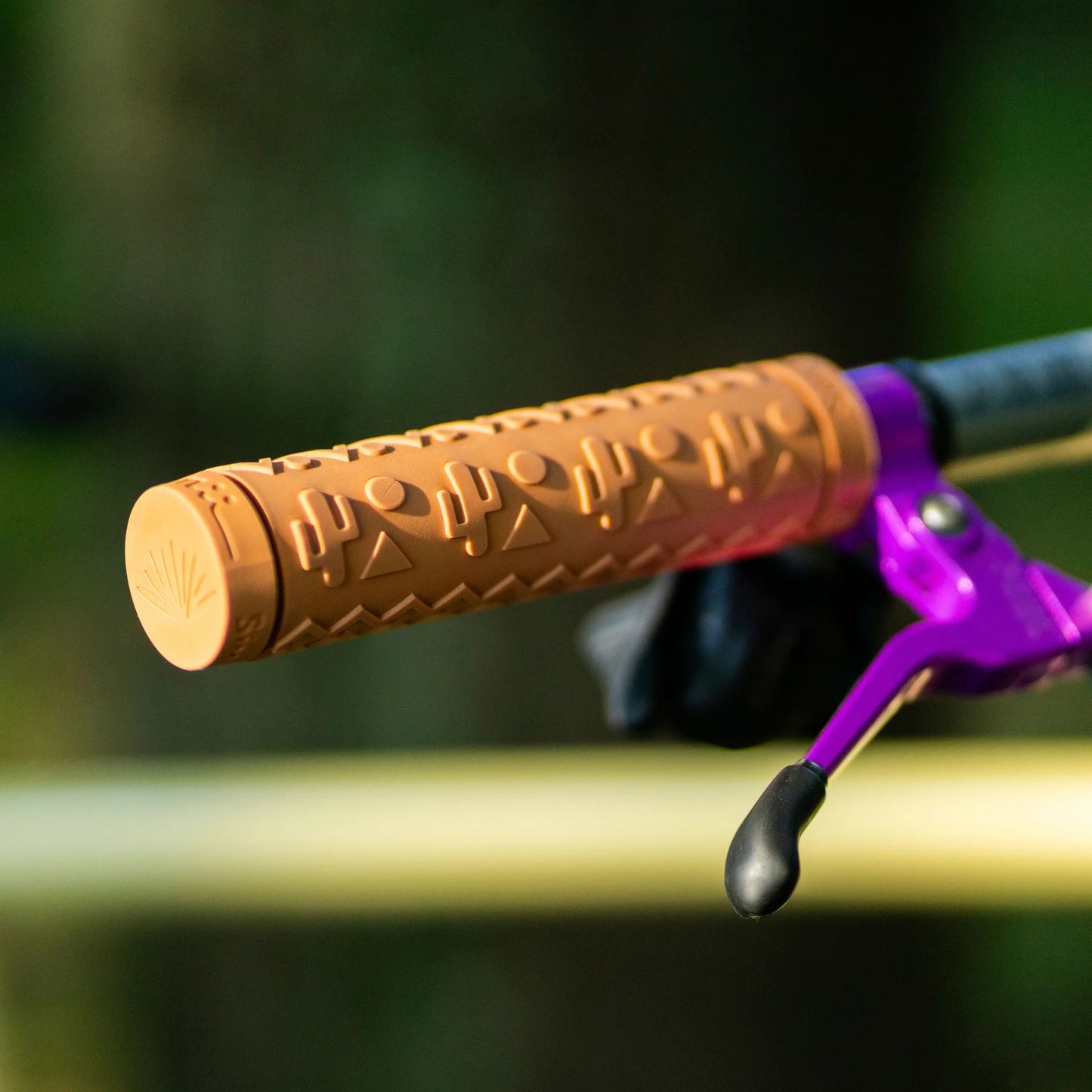 SimWorks x Tomii Farwest grips