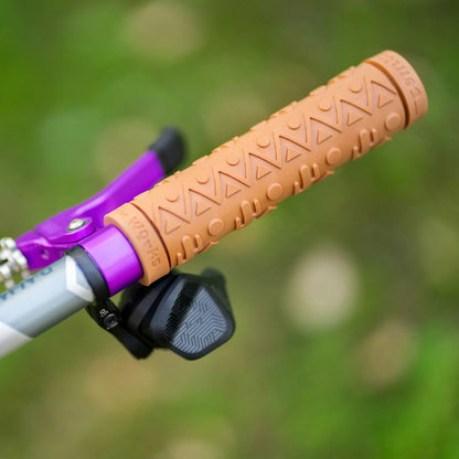 SimWorks x Tomii Farwest grips