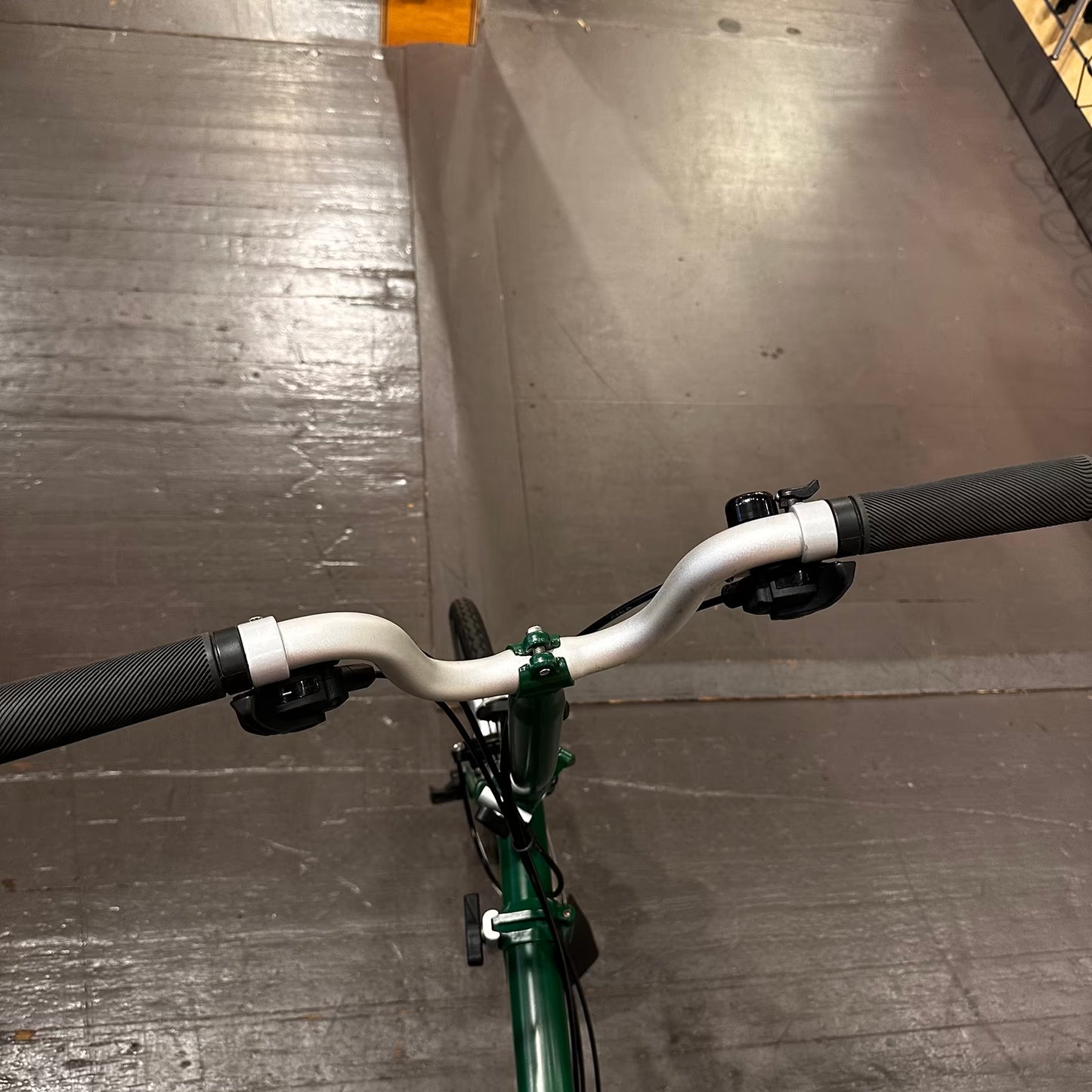 USED Brompton Mid Bar, Six Speed, Racing Green with Rack (M6R)