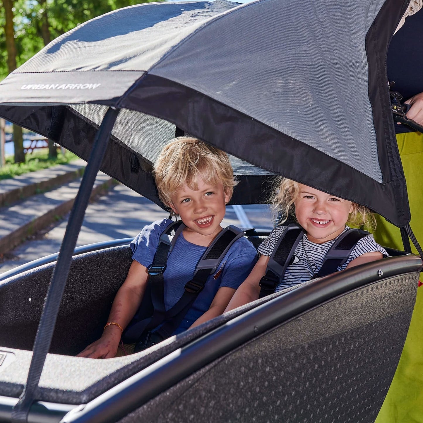 Urban Arrow Suncover