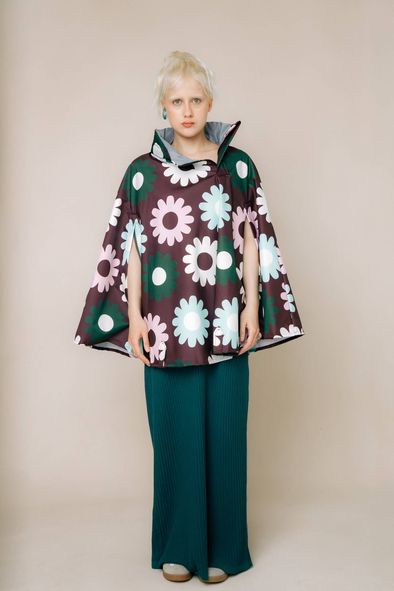 PLUVO - Petal Plop Rain Cape