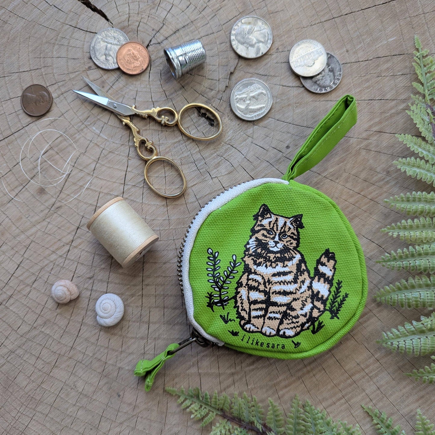 ilikesara | art + goods - Coin pouch | cat - green zipper bag with waterproof lining