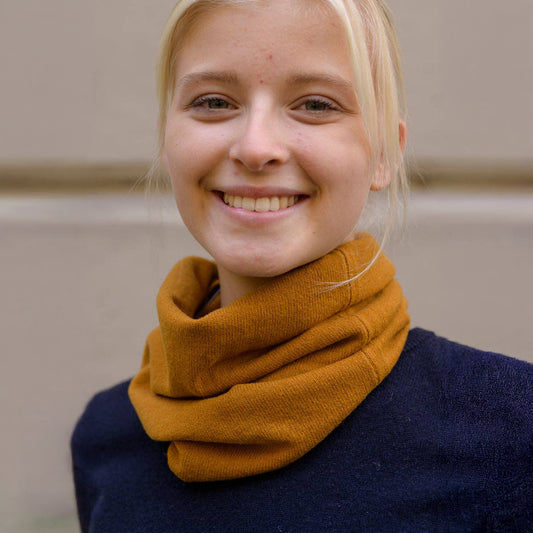 Danefae København - Danebest Friend Merino Neckwarmer Ochre