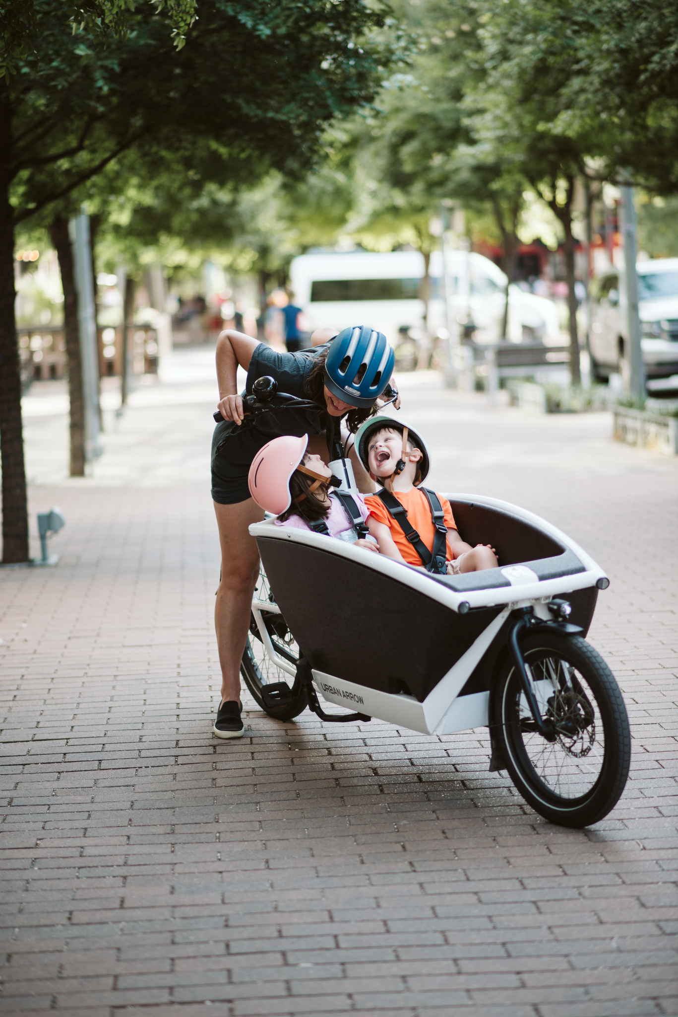 Urban Arrow Family Electric Cargo Bike w/ Bosch Cargo CX Motor Belt Drive w/ Bosch SMART System