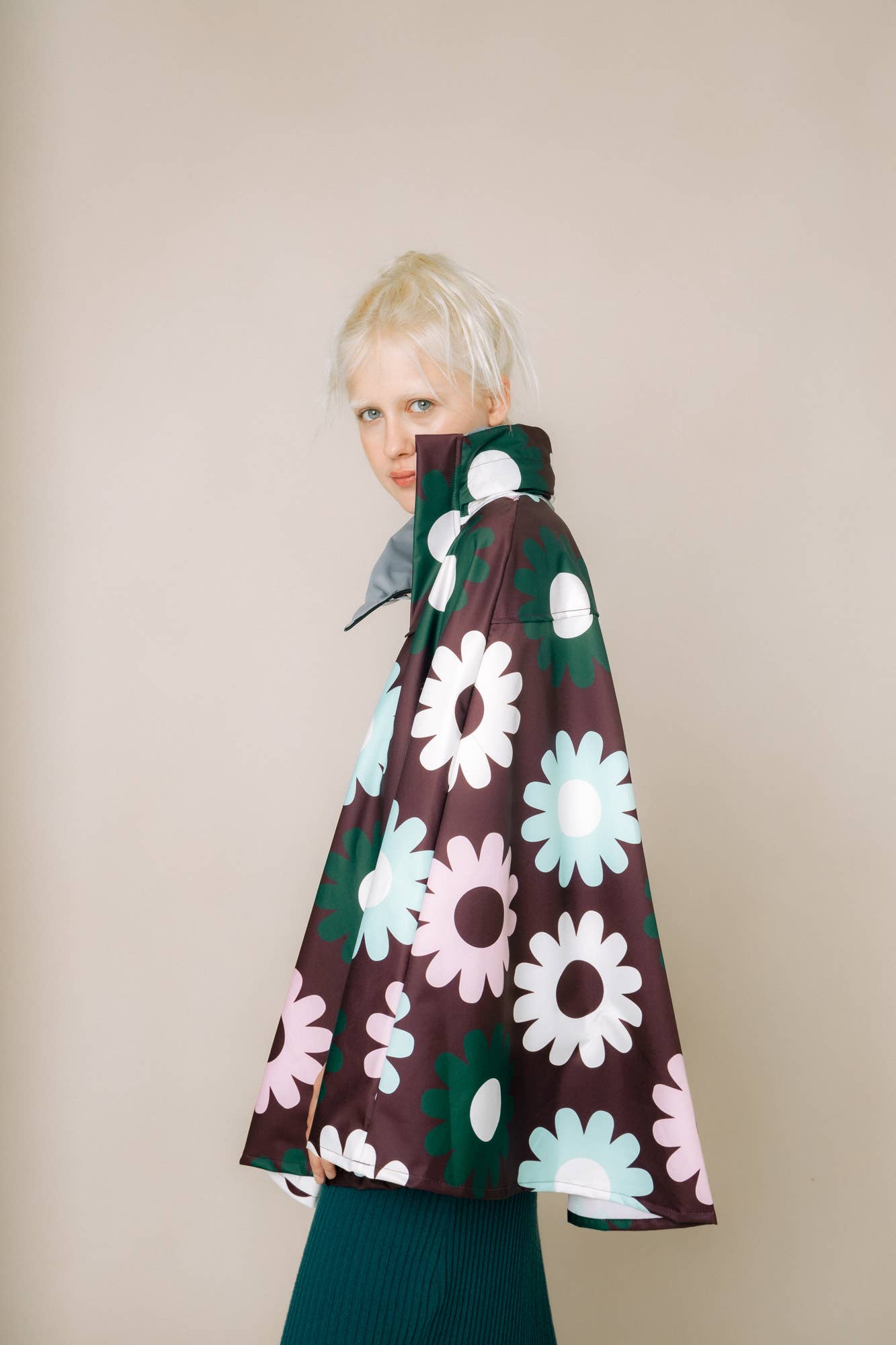 PLUVO - Petal Plop Rain Cape