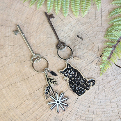 ilikesara | art + goods - Metal enamel keychain / bag charm | black cat