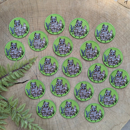 ilikesara | art + goods - Iron-on patch | outside cat - green 2.5" round