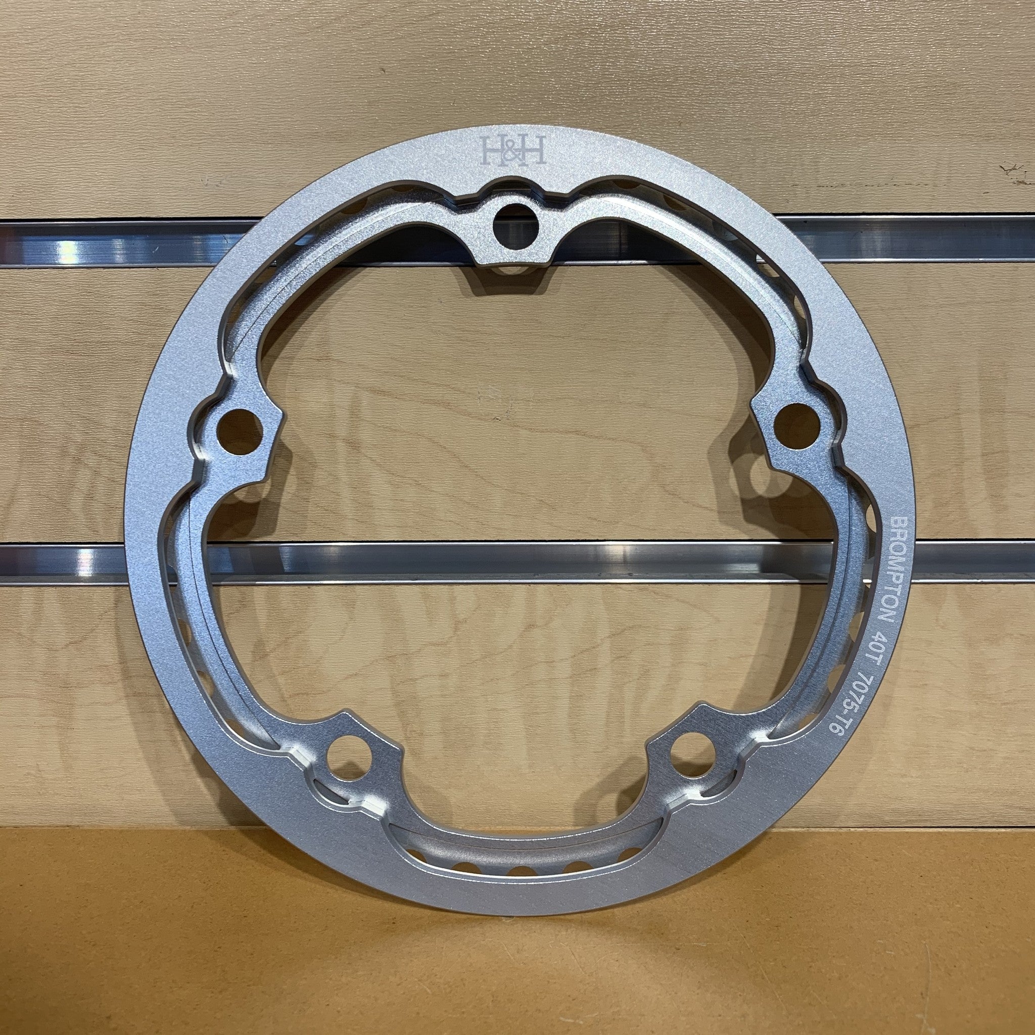 Brompton H&H 40T チェーンリング　チェーンセット Brompton H&H 40t Aluminum Chainring with Integrated Chainguard