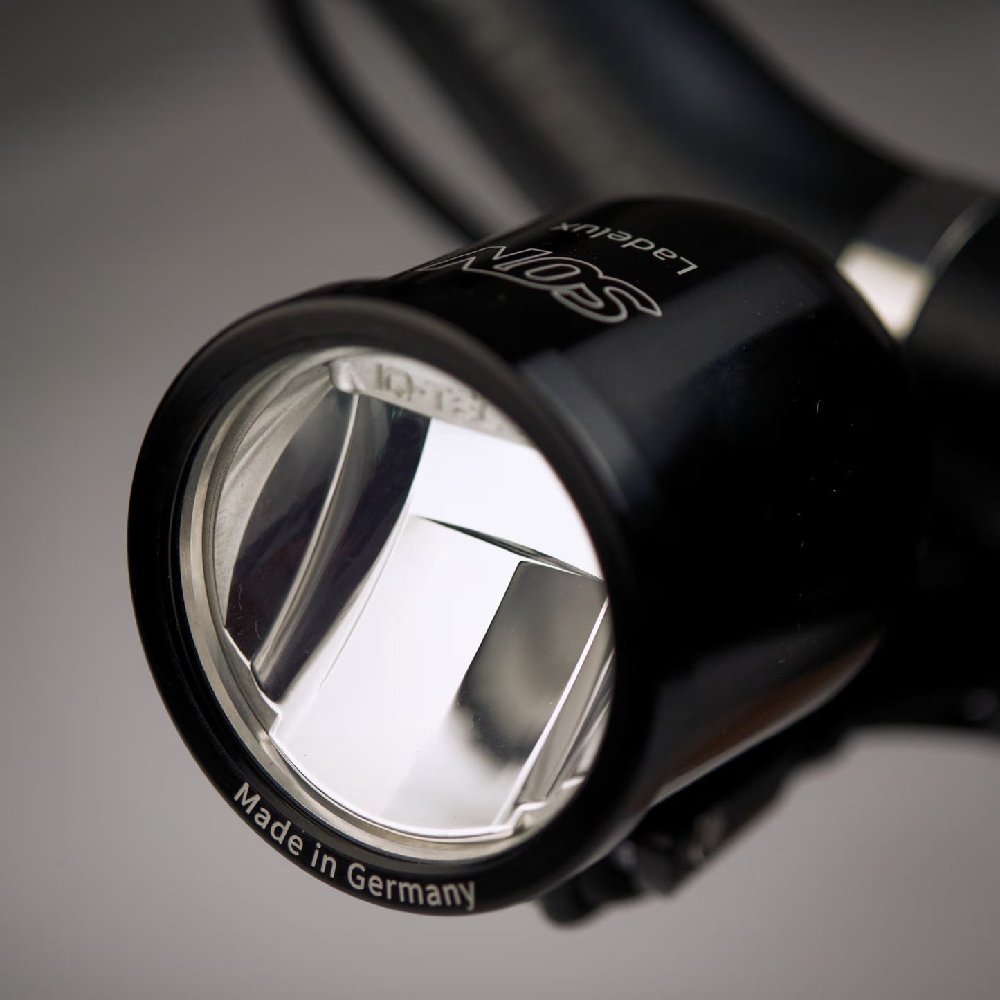 SON Ladelux Dynamo Headlight, High/Low Beam, Charging Device