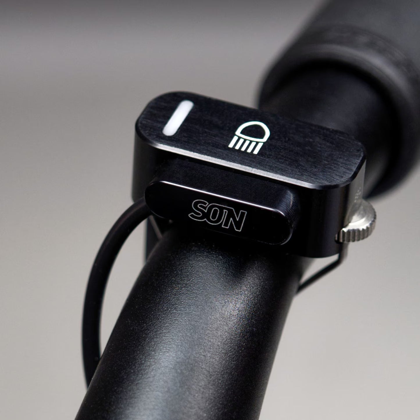SON Ladelux Dynamo Headlight, High/Low Beam, Charging Device