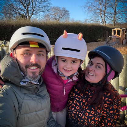 UNIT1 Sparky Kids' Smart Helmet With Integrated Rear Light
