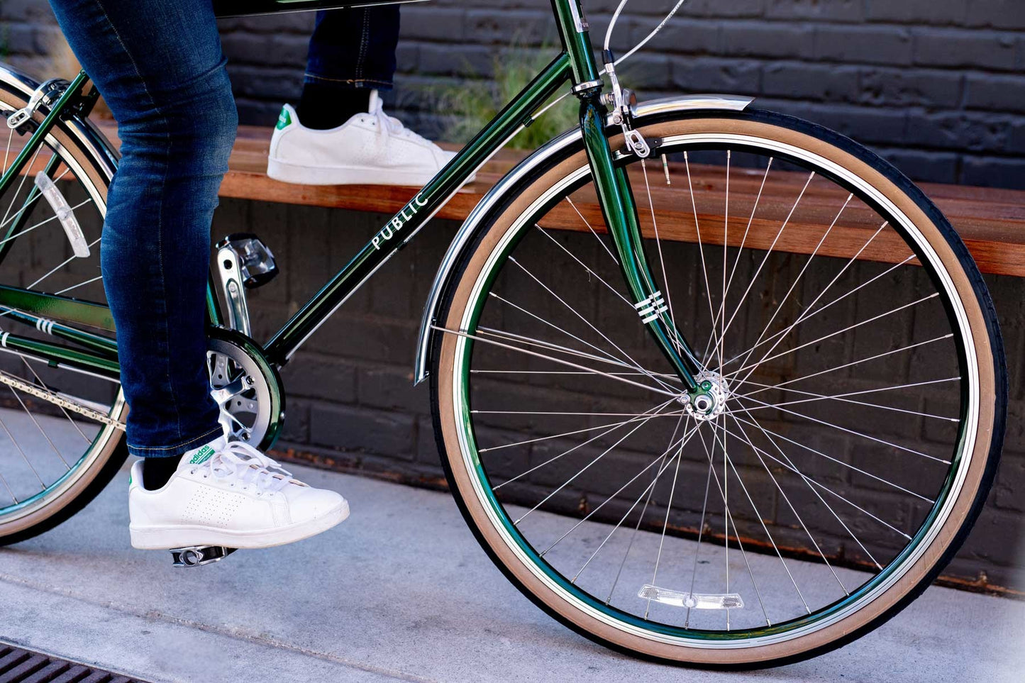 Public V7i Diamond Frame City Bike