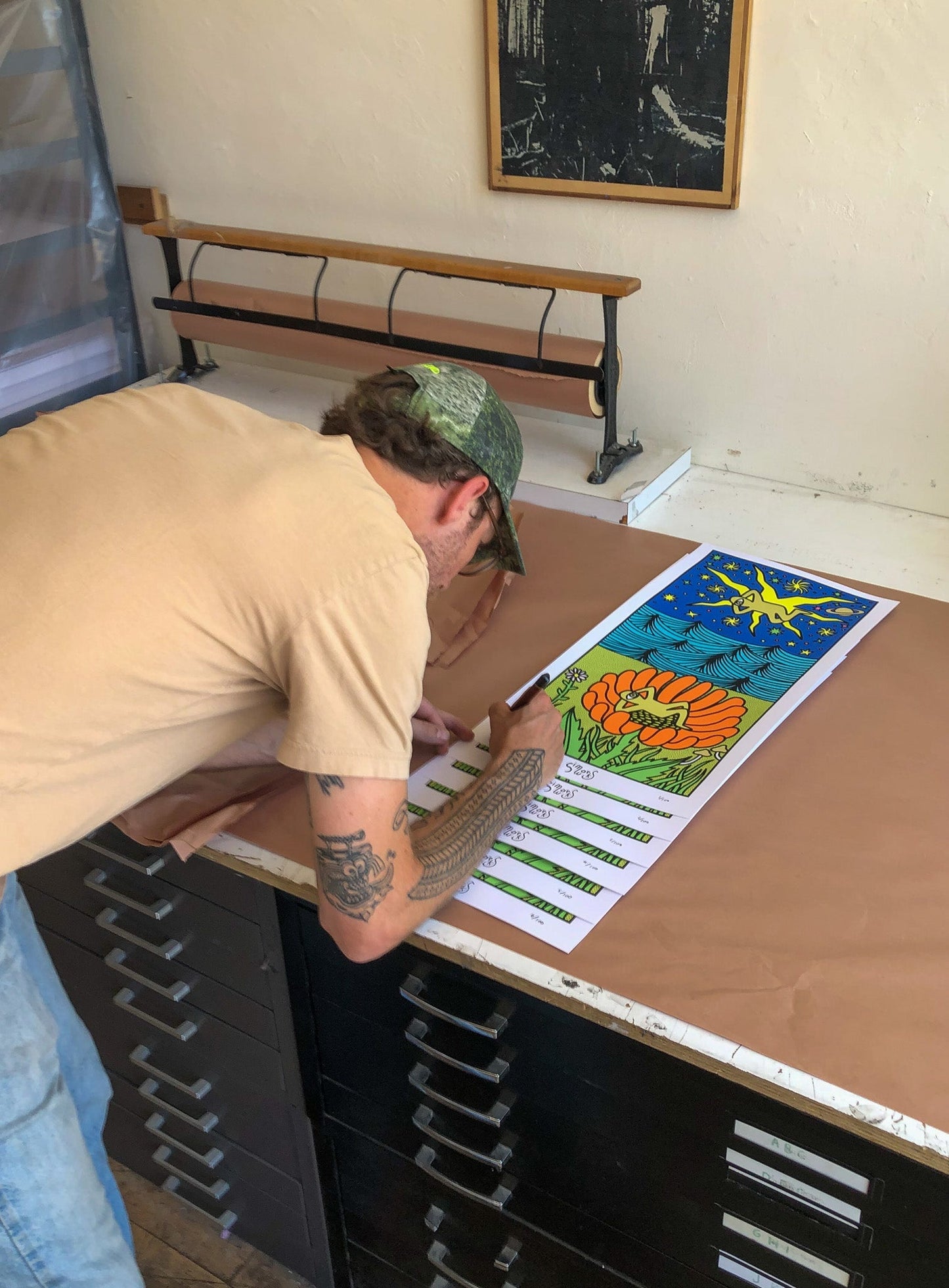 SimWorks Earth Gazer Water Bottle - Magenta